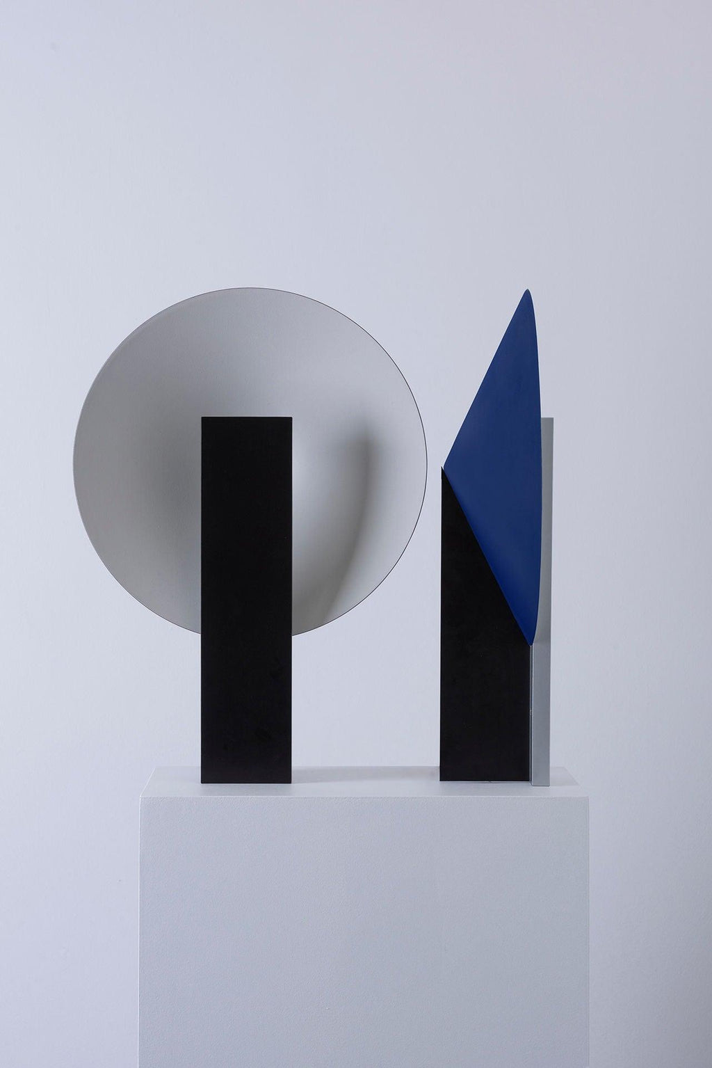 Orbe Table Lamp by Tavilume - iron medium table lamp, view 21